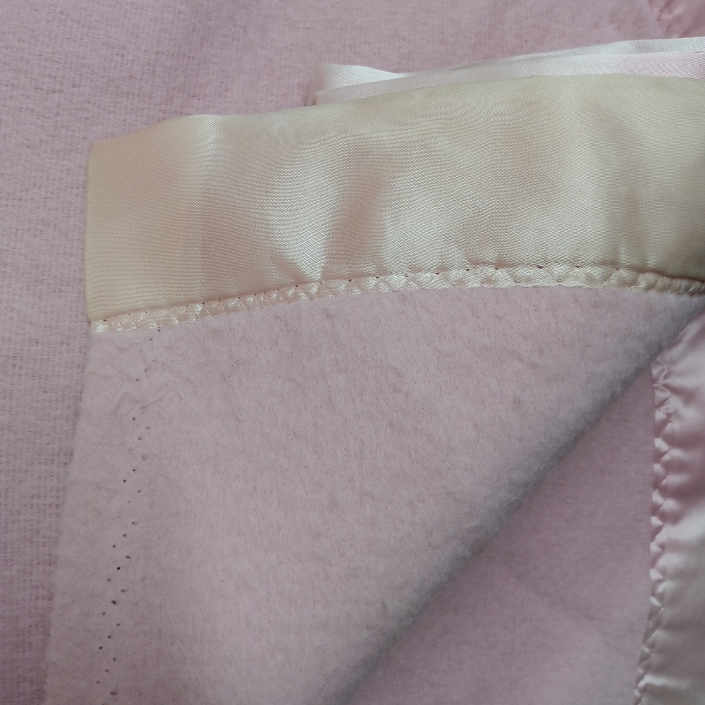 NOS Vintage Acrylic Blanket Made in The USA Pink Fleece *Flaw*